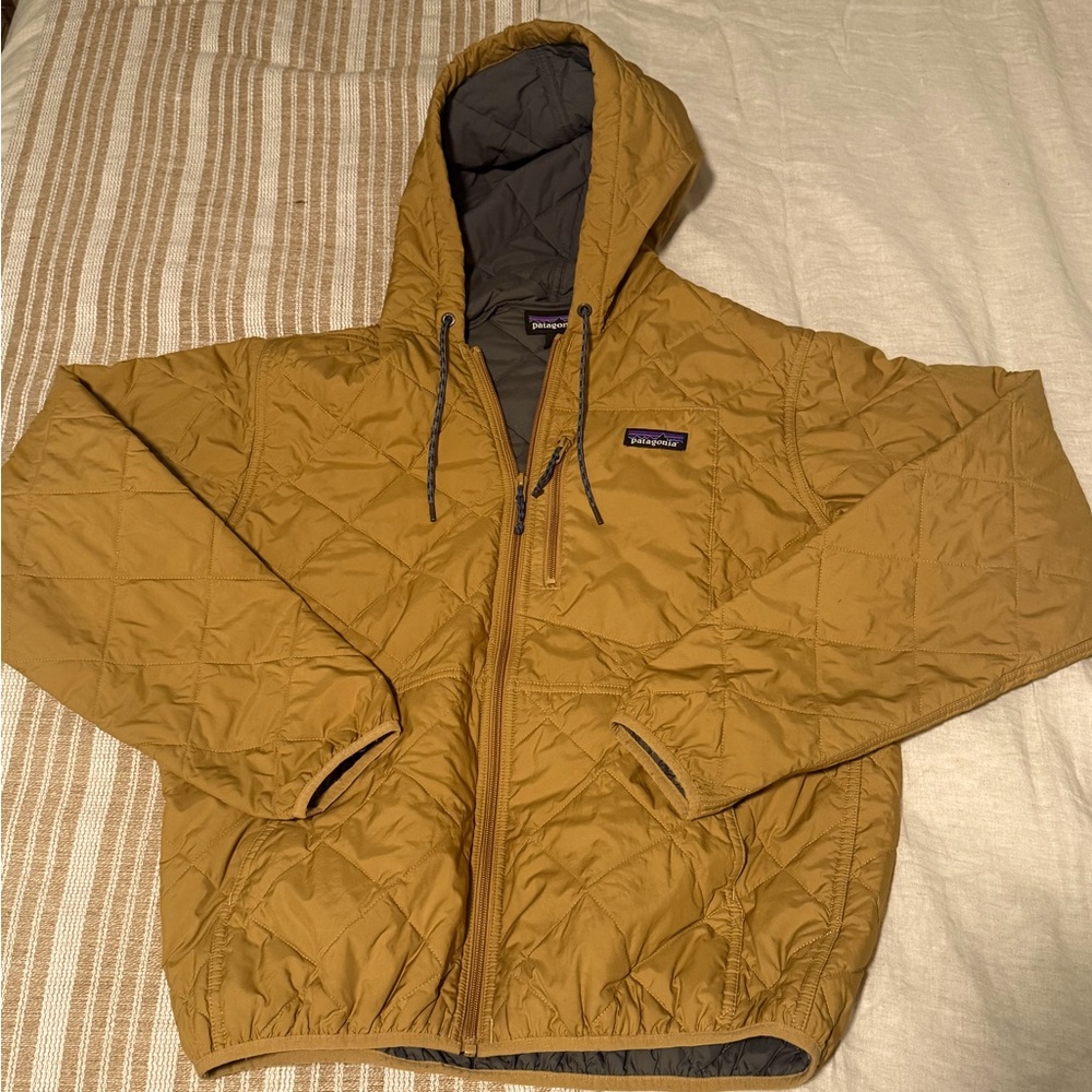 Men’s Patagonia Medium - Diamond Quilted Bomber Jacket